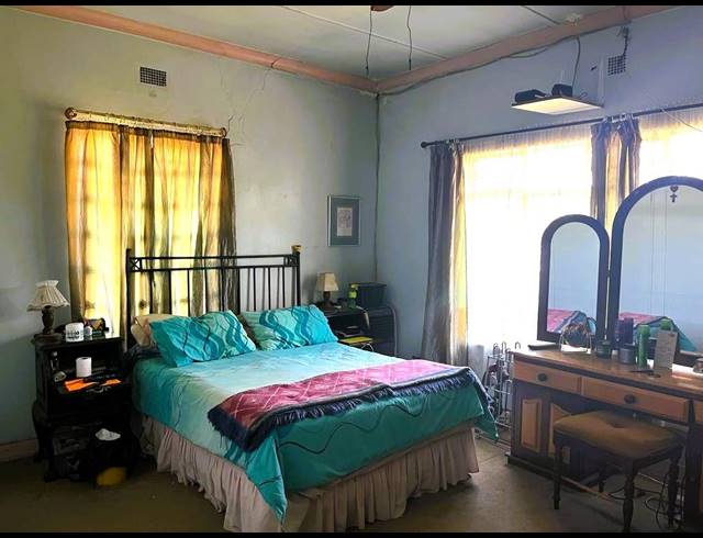 3 BEDROOM HOUSE FOR SALE IN THREE RIVERS
